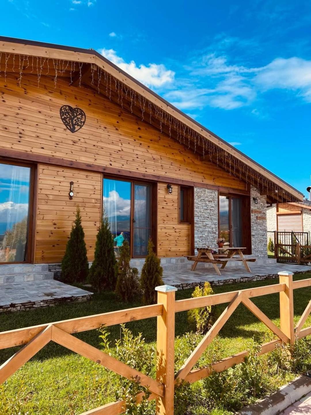 Mountain Villa Jordan- With Jacuzzi 라즐로그 외부 사진